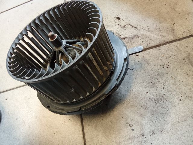 bontott VW GOLF V Fűtőmotor (Nem klímás)