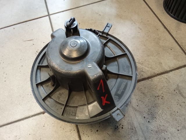 bontott VW GOLF V Fűtőmotor (Nem klímás)