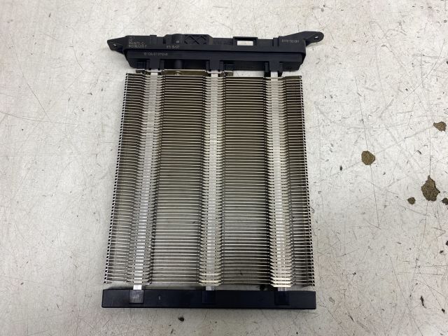 bontott VW GOLF V Fűtőradiátor (Elektromos)