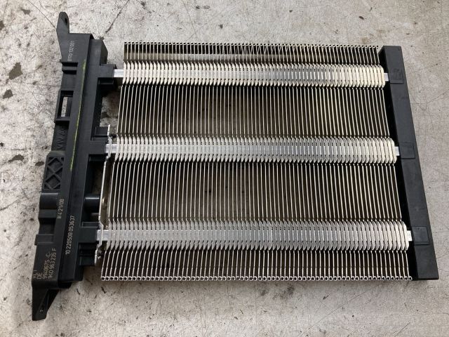 bontott VW GOLF V Fűtőradiátor (Elektromos)