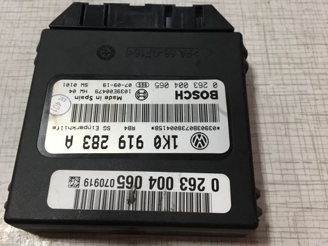 bontott VW GOLF V Gateway Elektronika