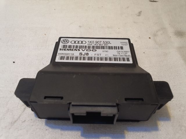 bontott VW GOLF V Gateway Elektronika