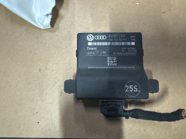 bontott VW GOLF V Gateway Elektronika