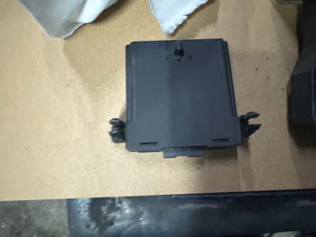 bontott VW GOLF V Gateway Elektronika