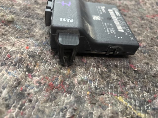 bontott VW GOLF V Gateway Elektronika