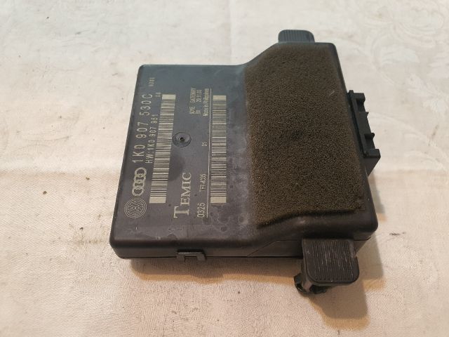 bontott VW GOLF V Gateway Elektronika