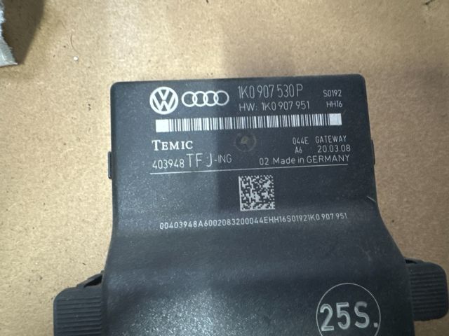 bontott VW GOLF V Gateway Elektronika