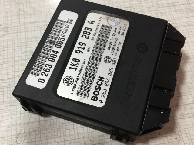 bontott VW GOLF V Gateway Elektronika