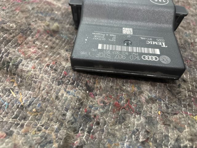 bontott VW GOLF V Gateway Elektronika