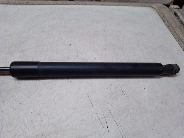 bontott VW GOLF V Gázrugós Kitámasztó Teleszkóp Csomagtérajtó (Pozíciófüggetlen)