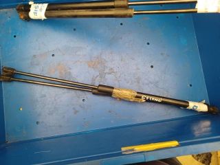 bontott VW GOLF V Gázrugós Kitámasztó Teleszkóp Pár Csomagtérajtó