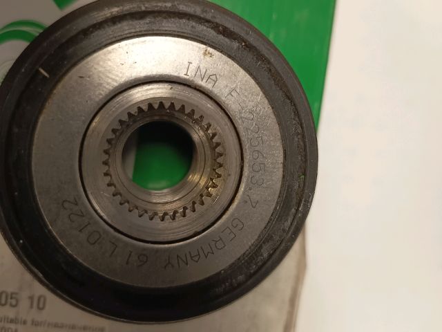 bontott VW GOLF V Generátor Szíjtárcsa