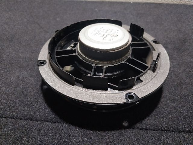 bontott VW GOLF V Hangszóró (Pozíciófüggetlen)