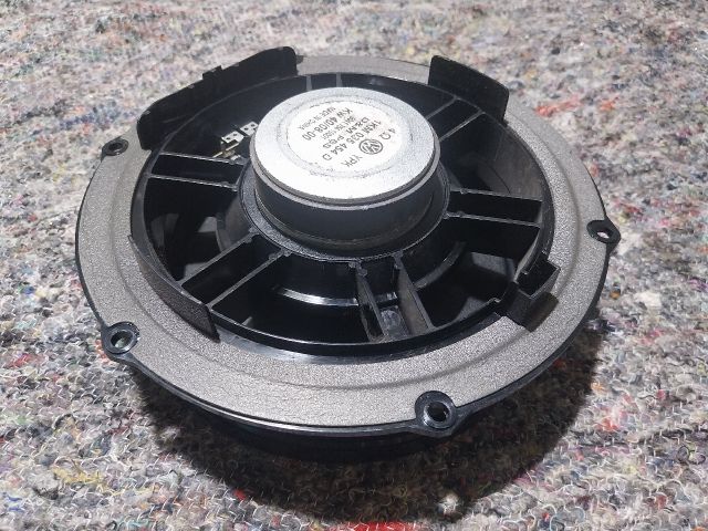 bontott VW GOLF V Hangszóró (Pozíciófüggetlen)