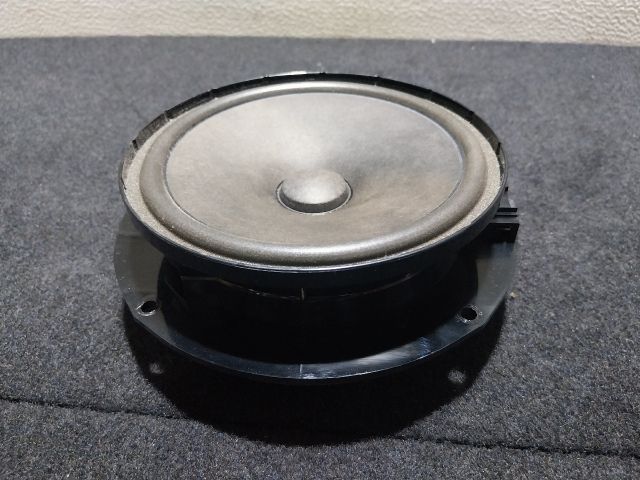 bontott VW GOLF V Hangszóró (Pozíciófüggetlen)