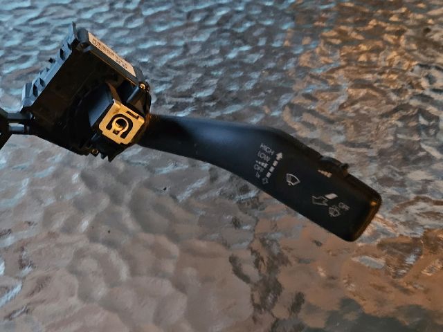 bontott VW GOLF V Hátsó Ablaktörlő Kapcsoló