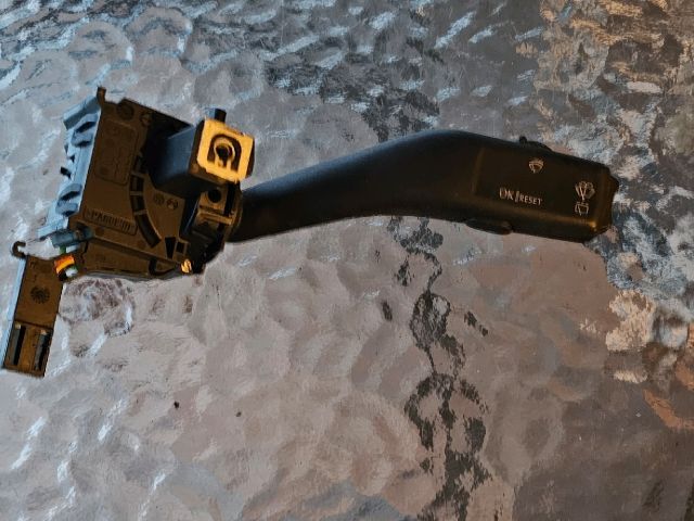 bontott VW GOLF V Hátsó Ablaktörlő Kapcsoló