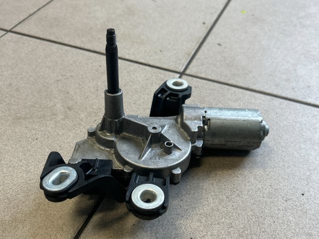 bontott VW GOLF V Hátsó Ablaktörlő Motor