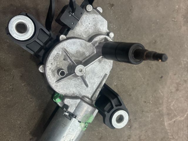 bontott VW GOLF V Hátsó Ablaktörlő Motor