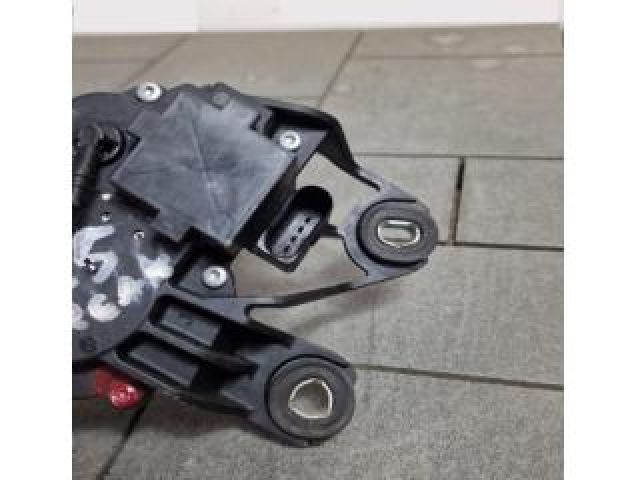 bontott VW GOLF V Hátsó Ablaktörlő Motor