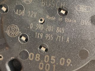 bontott VW GOLF V Hátsó Ablaktörlő Motor