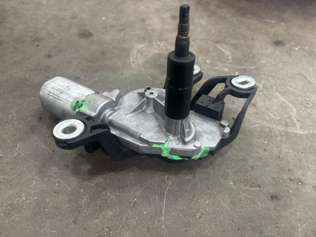 bontott VW GOLF V Hátsó Ablaktörlő Motor