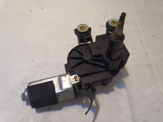 bontott VW GOLF V Hátsó Ablaktörlő Motor