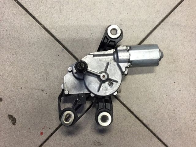 bontott VW GOLF V Hátsó Ablaktörlő Motor