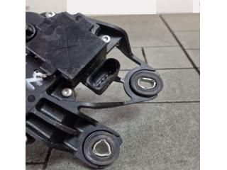 bontott VW GOLF V Hátsó Ablaktörlő Motor