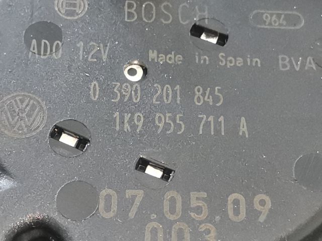 bontott VW GOLF V Hátsó Ablaktörlő Motor