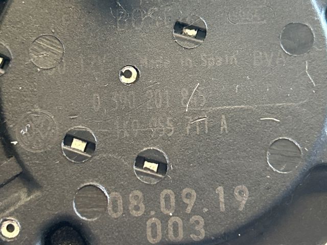 bontott VW GOLF V Hátsó Ablaktörlő Motor