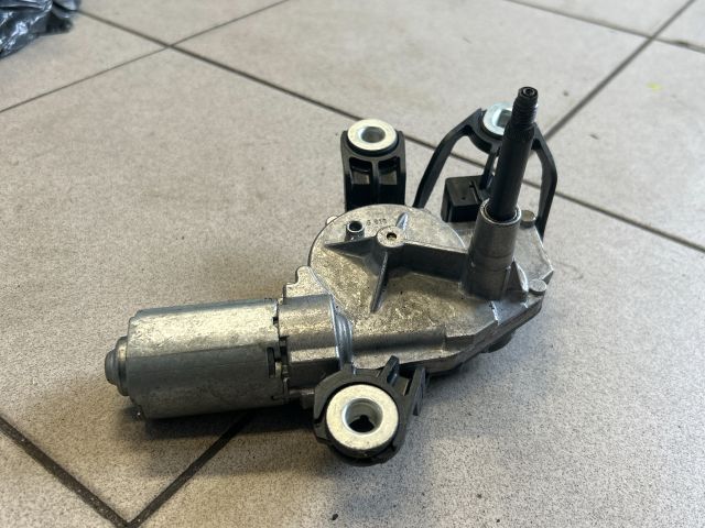 bontott VW GOLF V Hátsó Ablaktörlő Motor