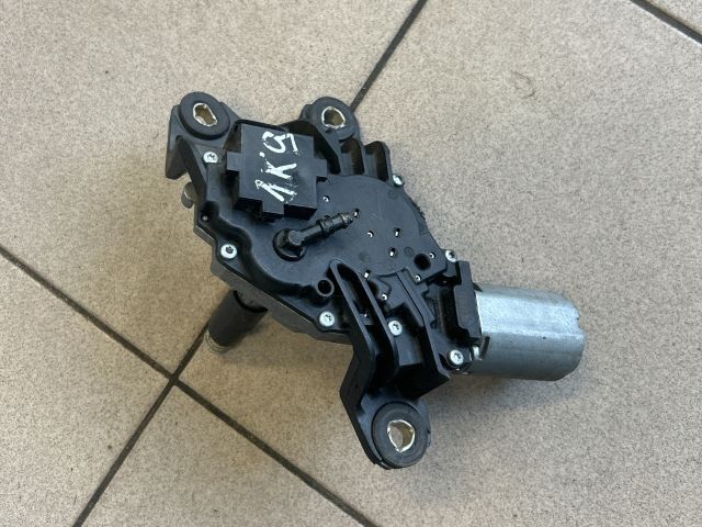 bontott VW GOLF V Hátsó Ablaktörlő Motor