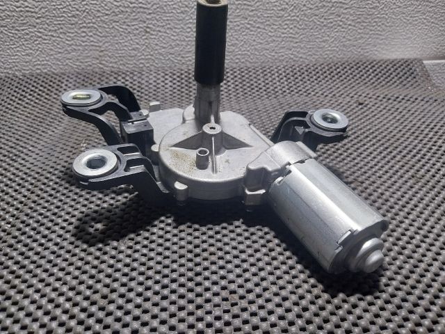 bontott VW GOLF V Hátsó Ablaktörlő Motor