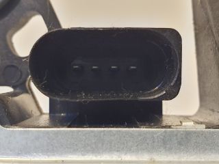 bontott VW GOLF V Hátsó Ablaktörlő Motor