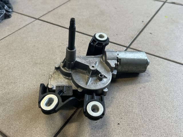 bontott VW GOLF V Hátsó Ablaktörlő Motor