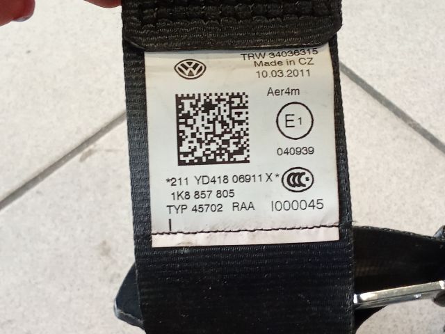 bontott VW GOLF V Hátsó Biztonsági Öv Szett