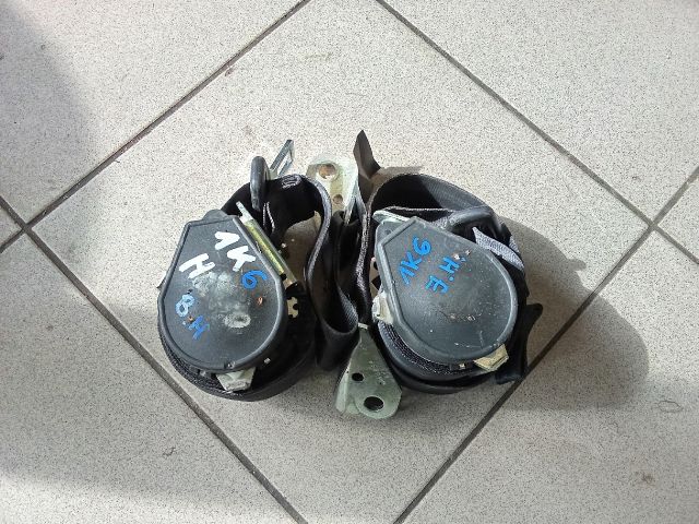 bontott VW GOLF V Hátsó Biztonsági Öv Szett