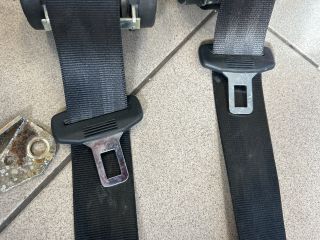 bontott VW GOLF V Hátsó Biztonsági Öv Szett