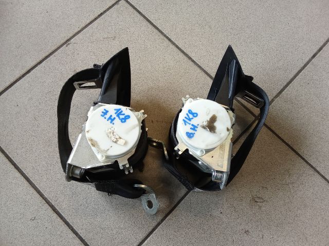 bontott VW GOLF V Hátsó Biztonsági Öv Szett