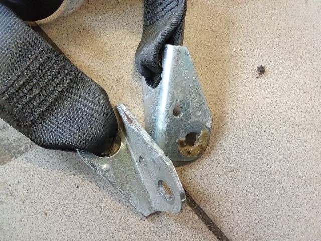 bontott VW GOLF V Hátsó Biztonsági Öv Szett