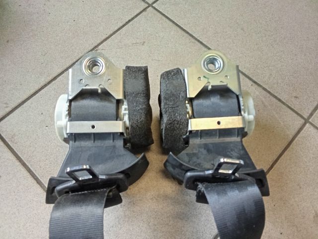 bontott VW GOLF V Hátsó Biztonsági Öv Szett