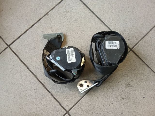 bontott VW GOLF V Hátsó Biztonsági Öv Szett