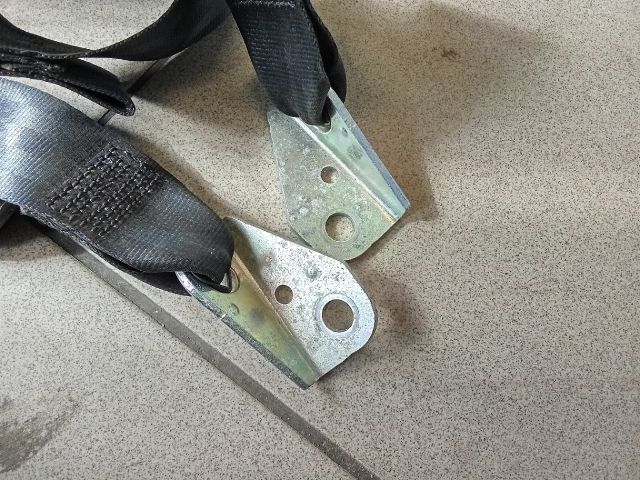 bontott VW GOLF V Hátsó Biztonsági Öv Szett