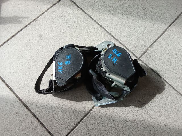 bontott VW GOLF V Hátsó Biztonsági Öv Szett