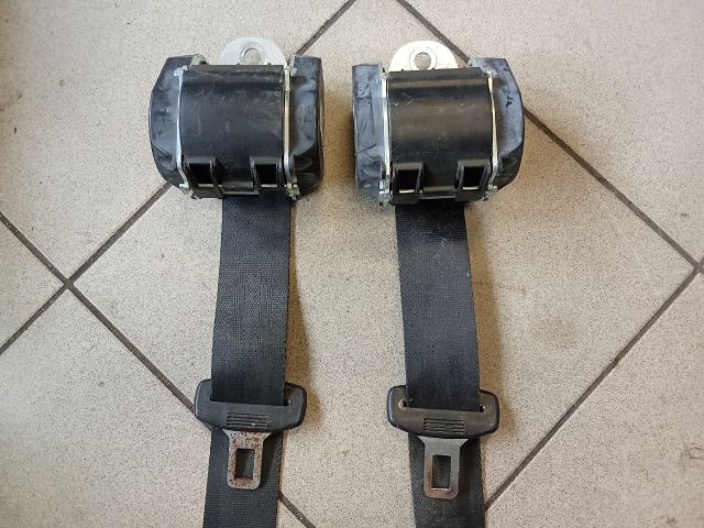 bontott VW GOLF V Hátsó Biztonsági Öv Szett