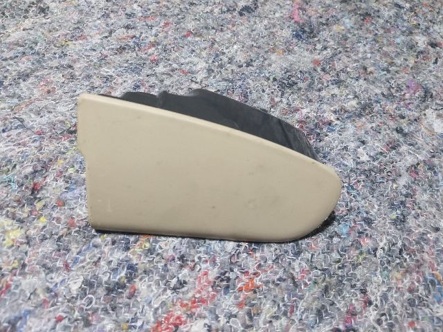 bontott VW GOLF V Hátsó Hamutartó