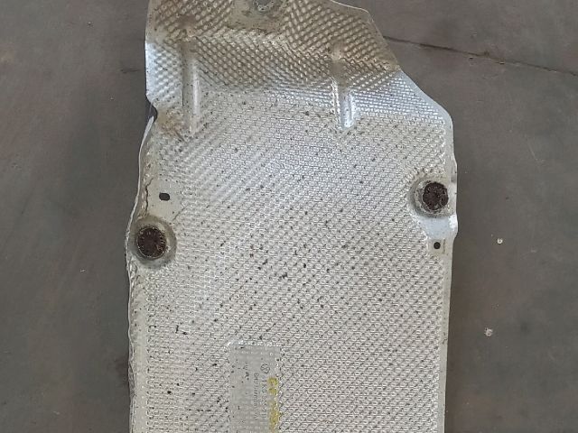 bontott VW GOLF V Hátsó Kipufogó Dob Hővédő Lemez