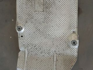 bontott VW GOLF V Hátsó Kipufogó Dob Hővédő Lemez