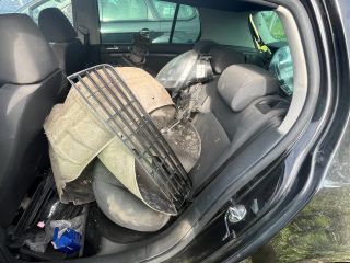 bontott VW GOLF V Hátsó középső Biztonsági Öv Csat